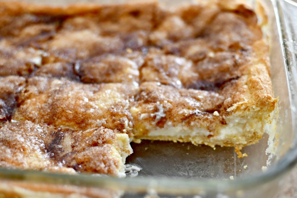 easy cinnamon sugar sopapilla cheesecake bars