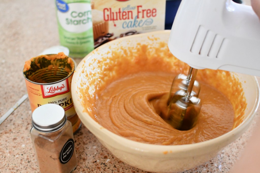 mixing pumpkin cake wet ingredients