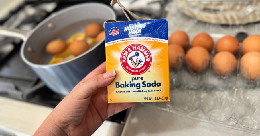 hack for peeling eggs using baking soda