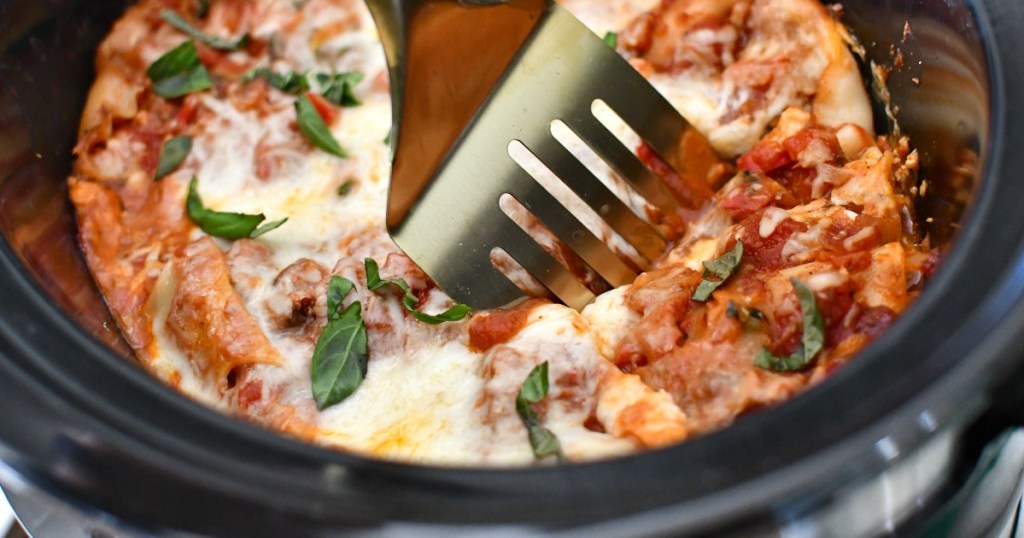 spatula in a slow cooker lasagna