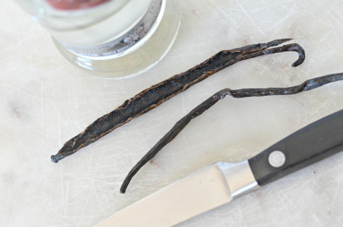 making vanilla extract