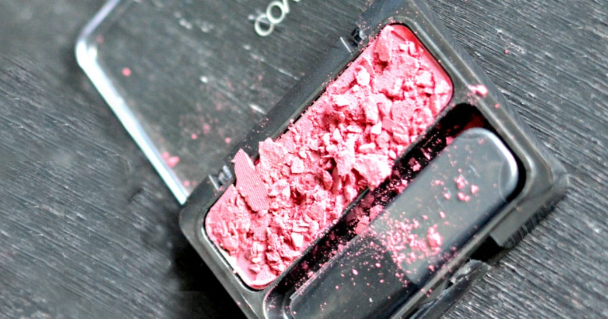 pink eyeshadow in crumbles