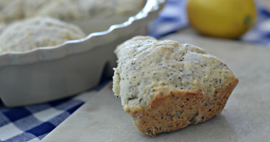 easy lemon poppyseed scones