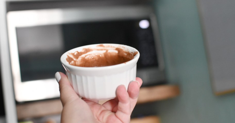 showing how to microwave a cake