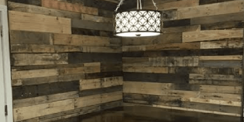 Happy Friday: Homemade Wood Pallet Wall