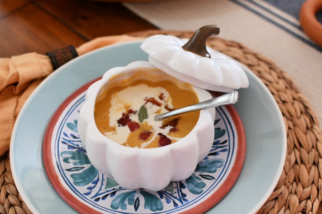 easy butternut squash in pumpkin bowls