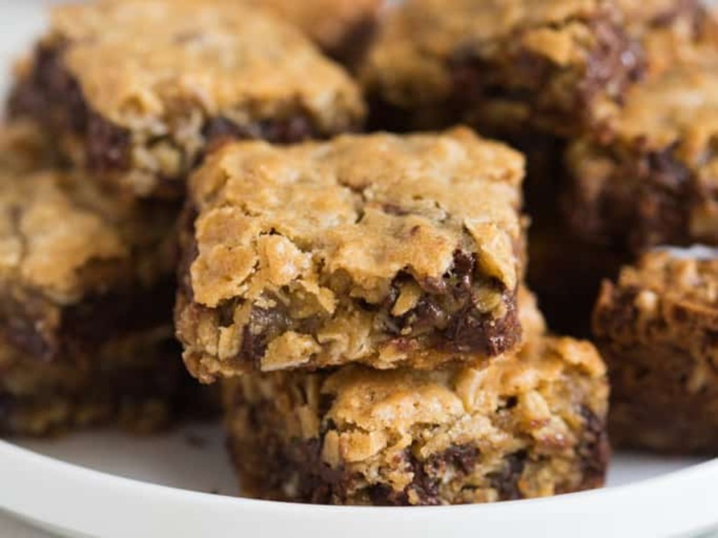 chocolate chip cookie bars on plate