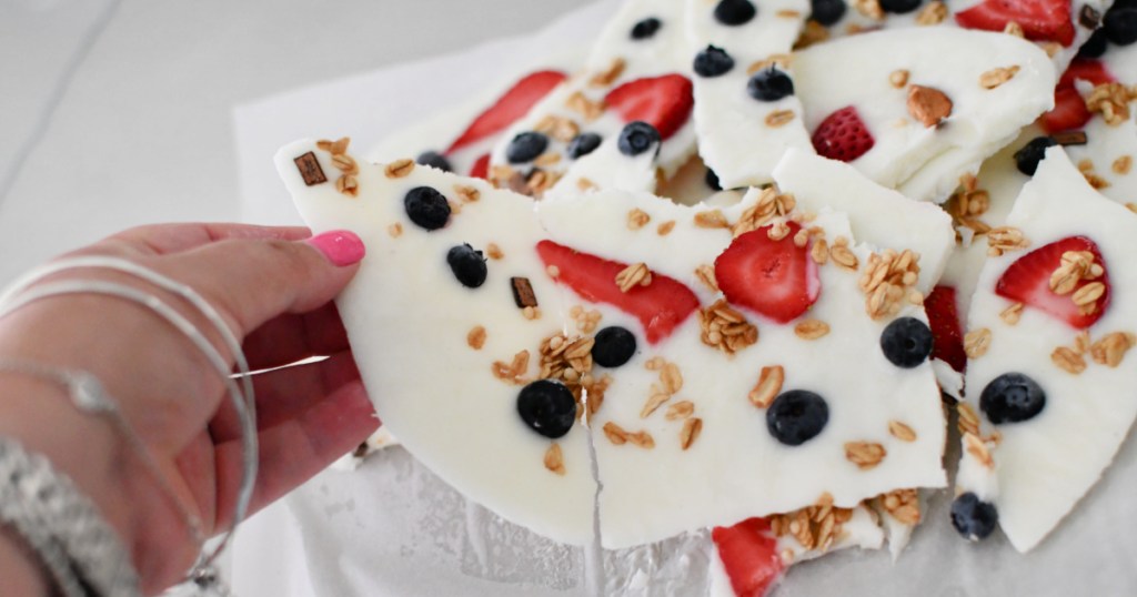 breaking apart frozen yogurt bark