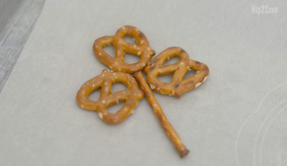 showing how to shape food to make shamrock pretzels