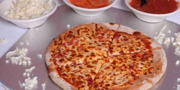 UNO Pizzeria & Grill: Free Pizza (Tomorrow Only)