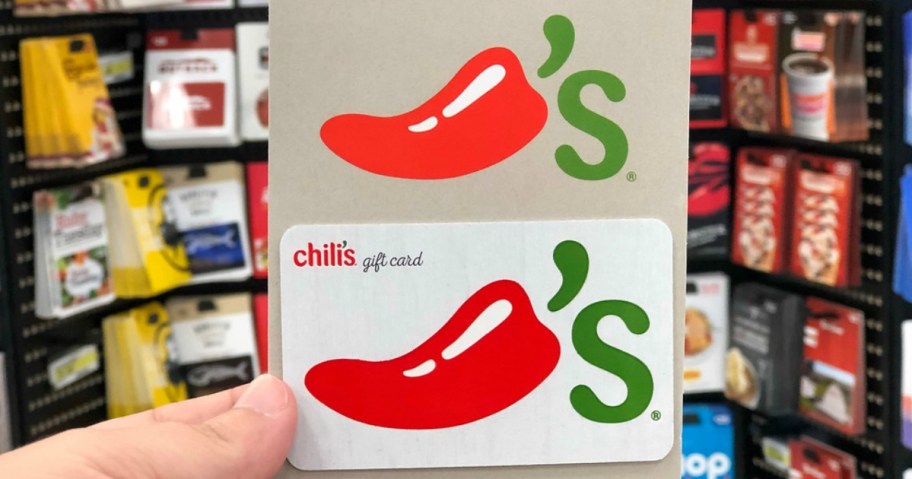  holding Chili's gift card