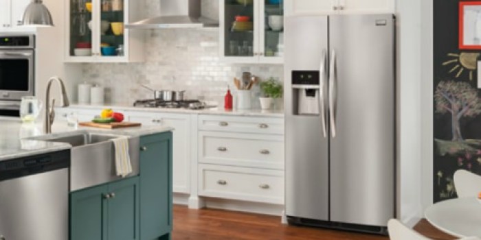 Best Buy: Frigidaire Stainless Steel Refrigerator Just $877.99 Delivered (Regularly $1,350)