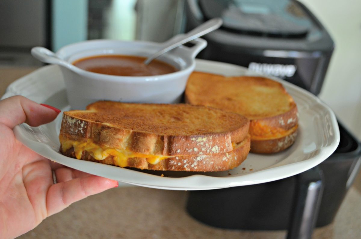 air fryer grilled cheese - closeup of the sandwiches