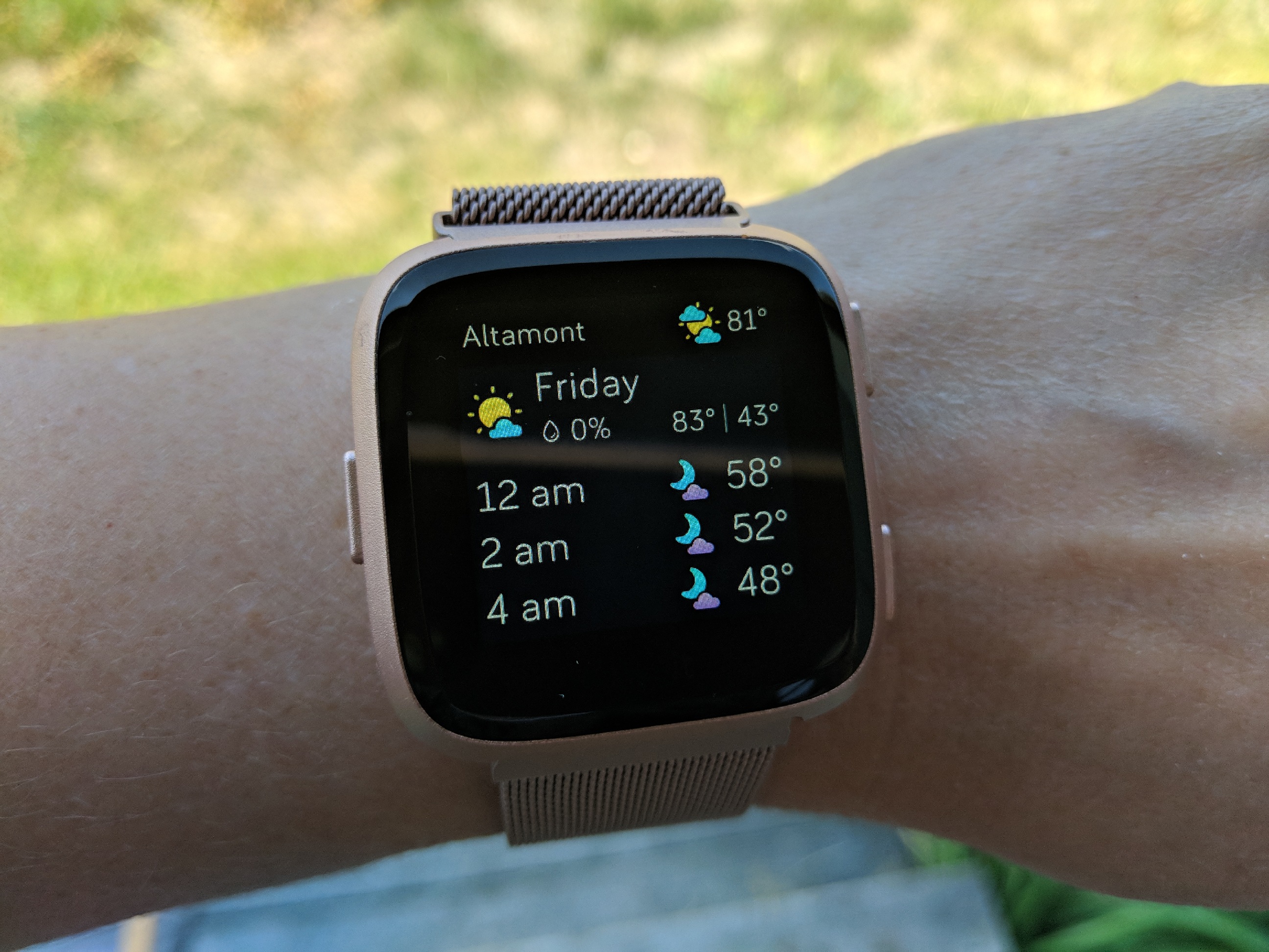 apple watch or fitbit versa? - weather face on the Versa