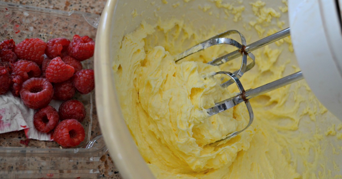 Easy Raspberry Cream Pie – Closeup of the filling in the mixing bowl 