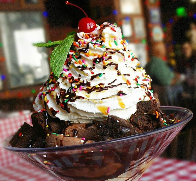 Get a free birthday sundae at buca di beppo – sundae closeup (it's huge!)