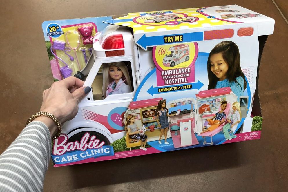 Top 2018 Christmas Toys for Amazon - Barbie Care Clinic