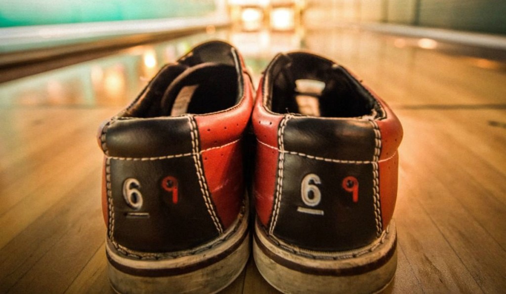 size 6 bowling shoes