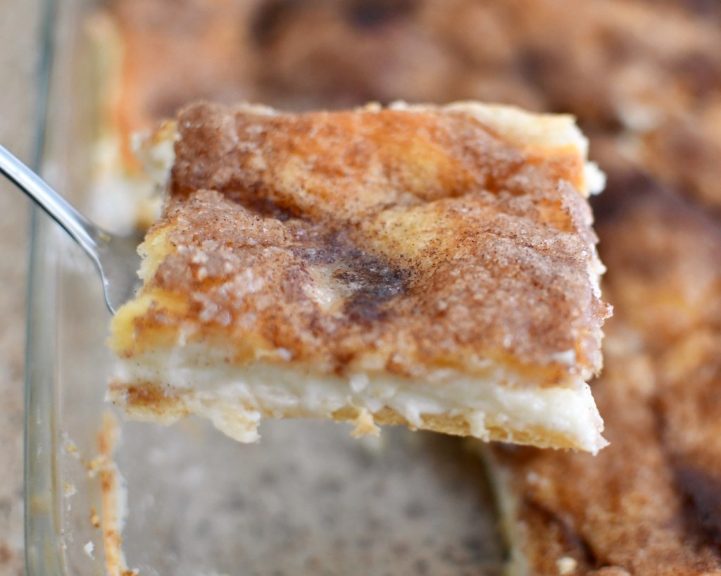 sopapilla cheesecake squares