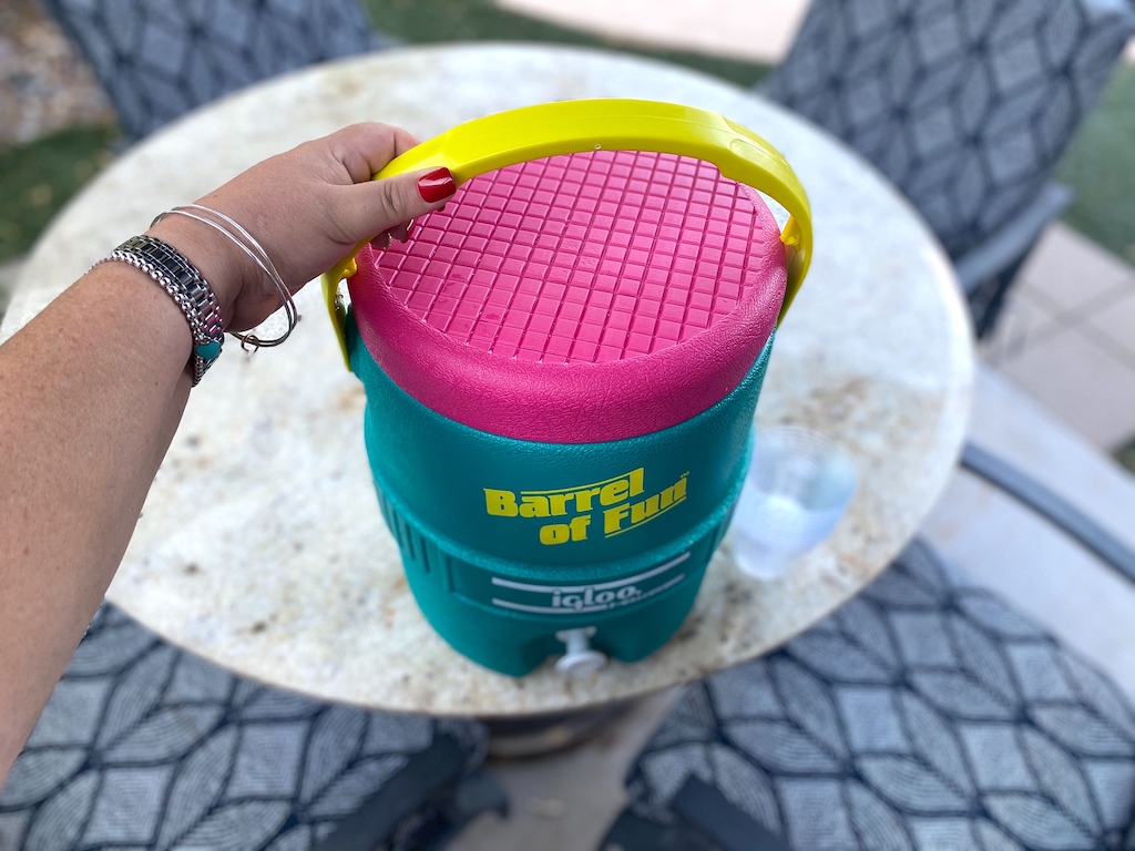 Igloo retro barrel of fun cooler