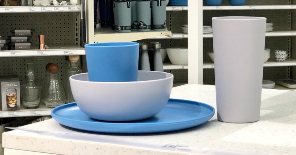 room essentials dinnerware at target