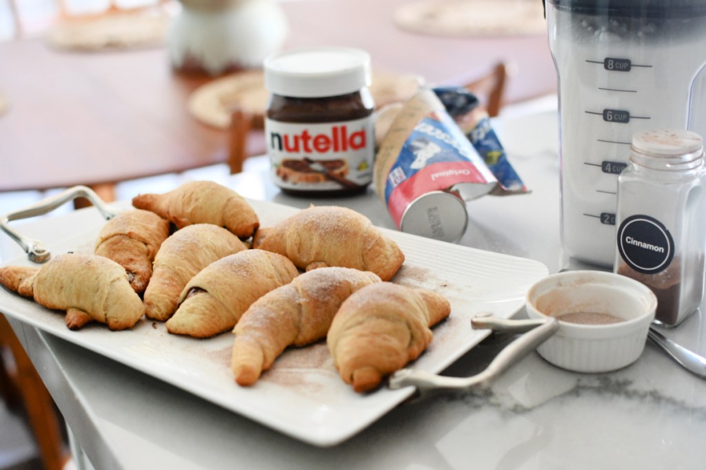 nutella cresents on the plate after baking