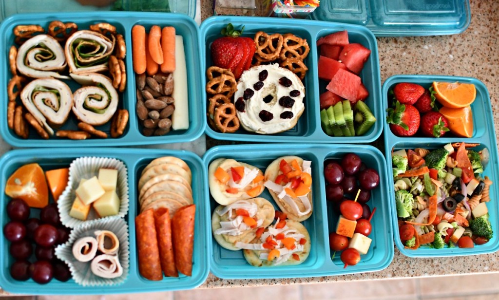 5 lunchbox meals on the counter