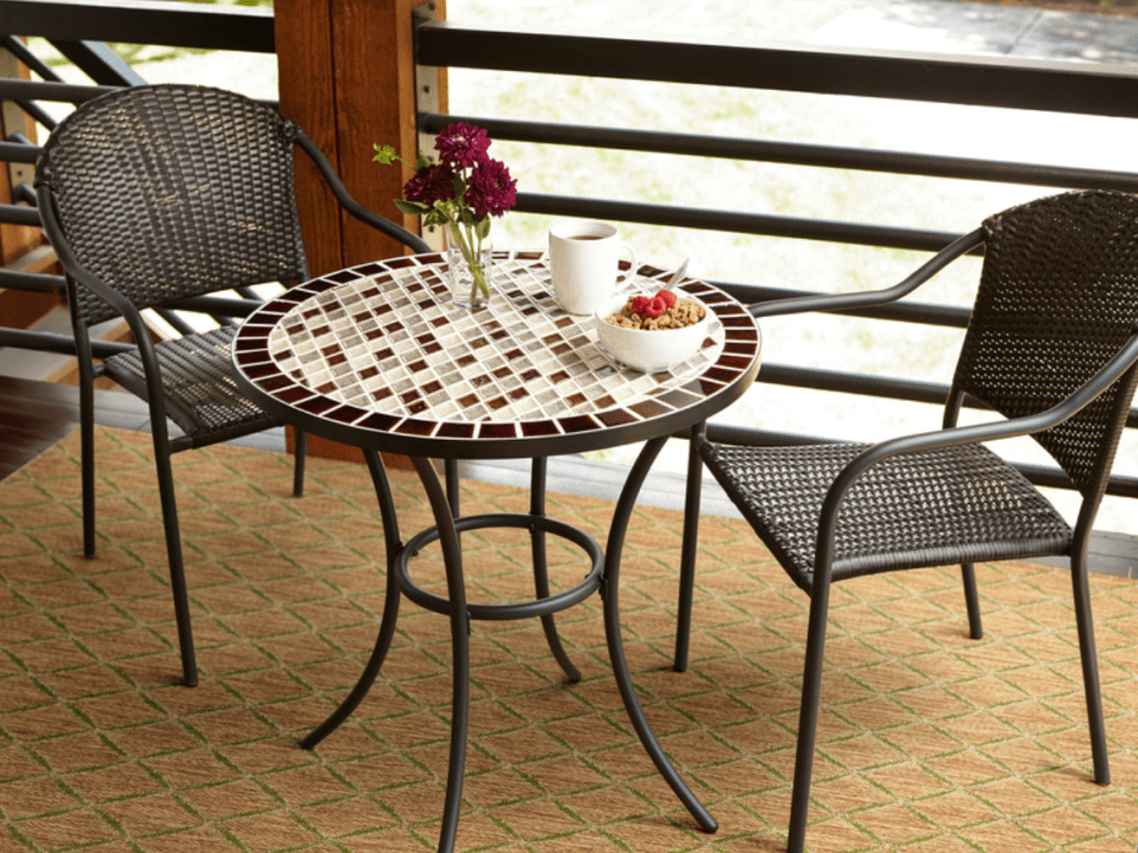 Garden Treasures Pelham Bay Round Bistro Table