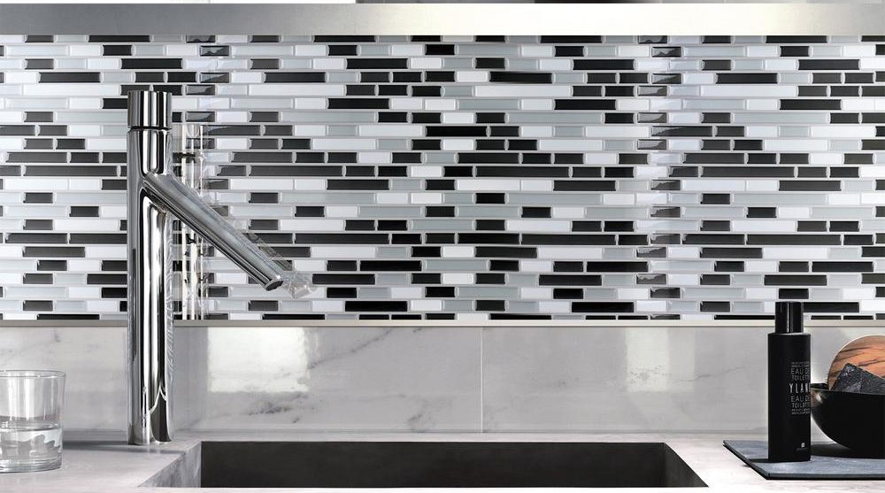 kitchen with tiled backsplash