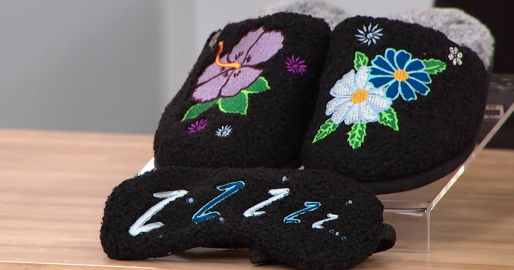 Dearfoams slippers with sleep mask