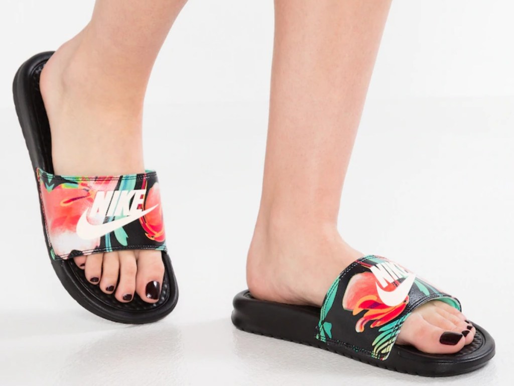 Nike Benassi Print Slides