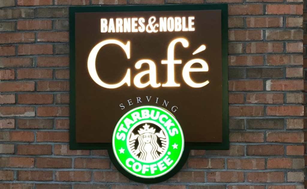 barnes & noble cafe front