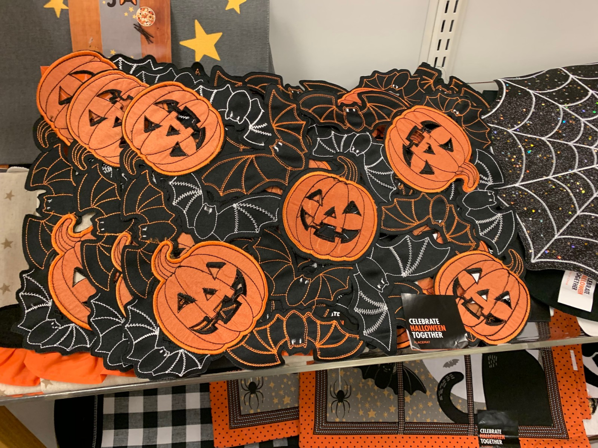 pumpkin and bat table runner