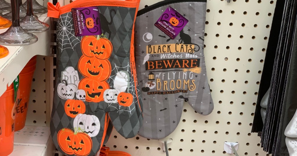 halloween oven mitts at dollar tree