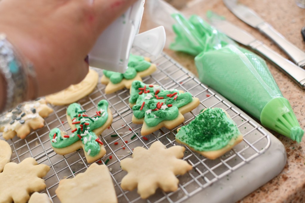 butter cream on Christmas cookies