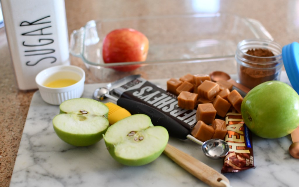 caramel stuffed apples supplies