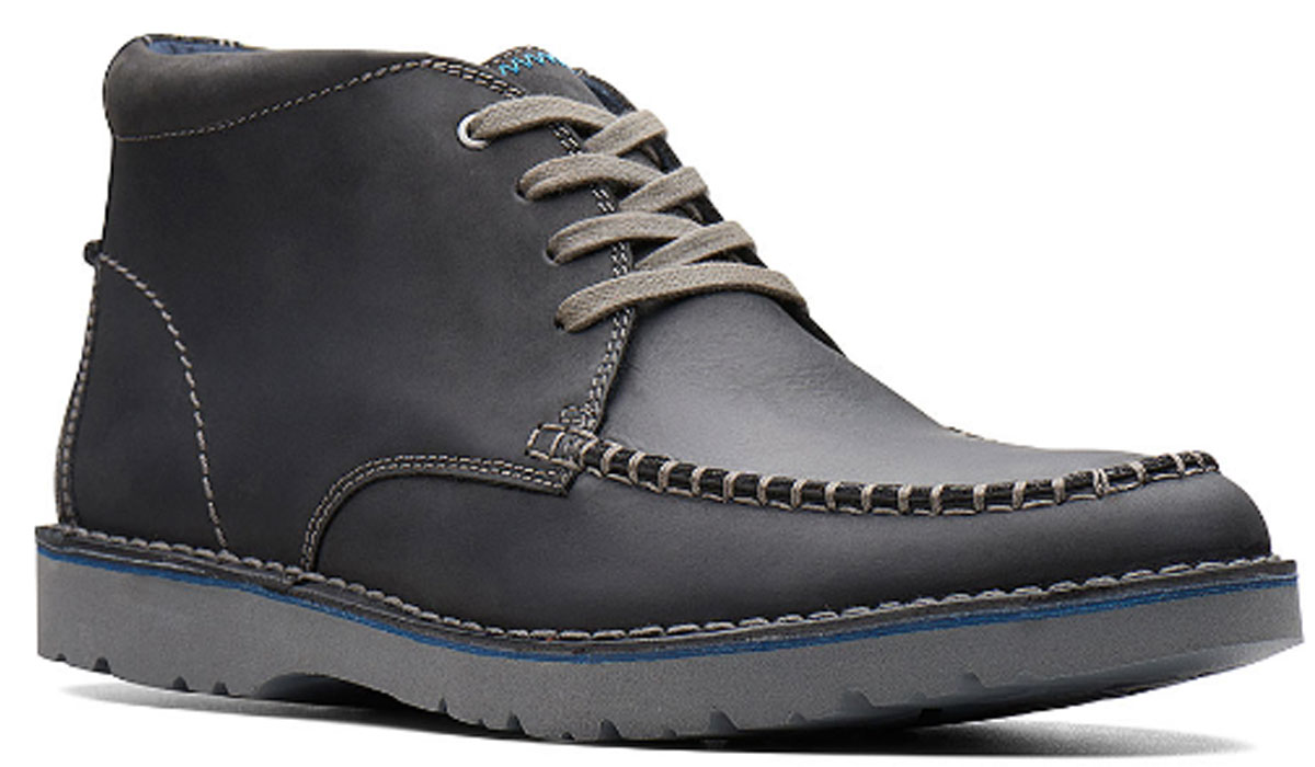 clarks mens black leather chukka boots