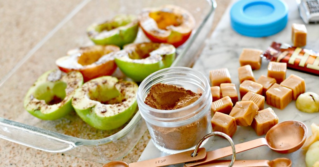 making spiced stuffed apples