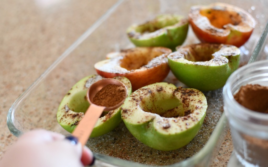 aprinkling apple pie seasoning