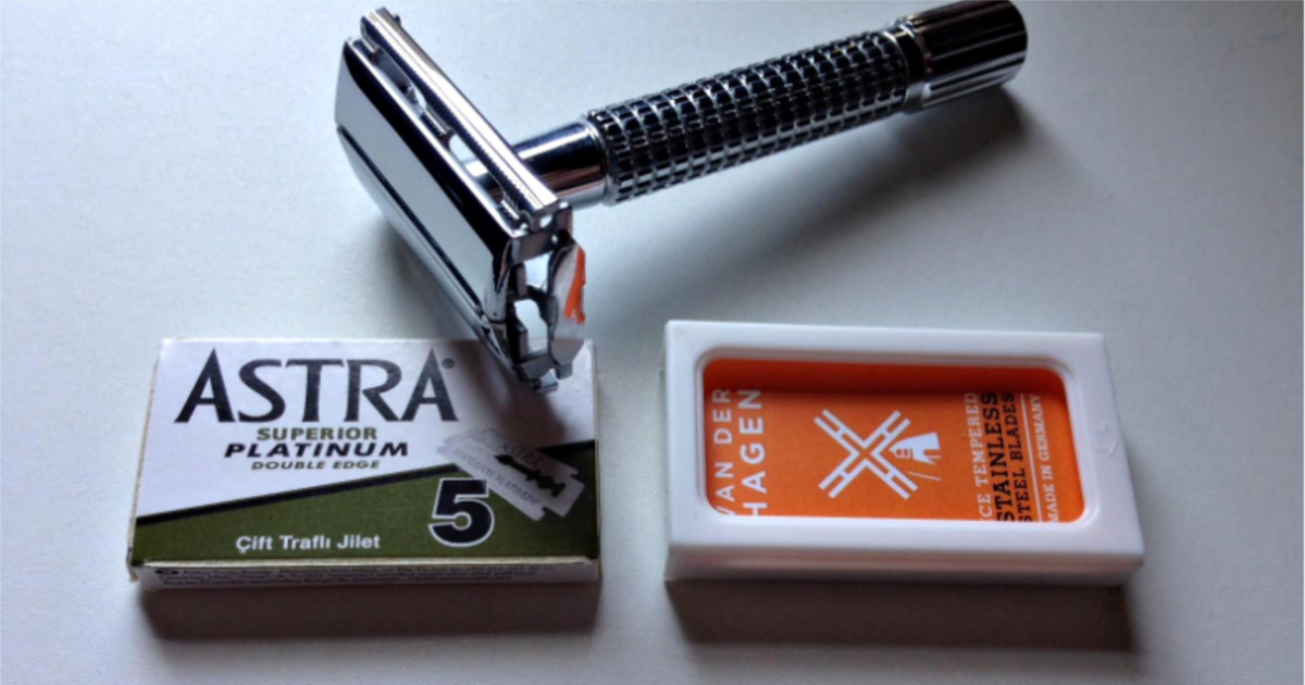 box of astra blades and razor