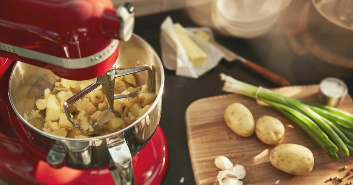 KitchenAid Stand Mixer mashing potatoes 