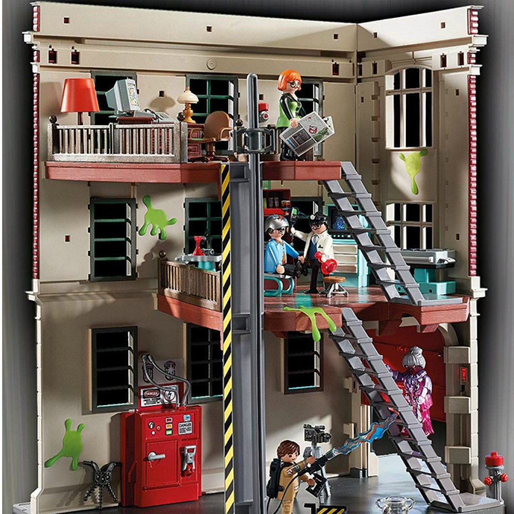 Ghostbusters Playmobil set set-up with figures in play