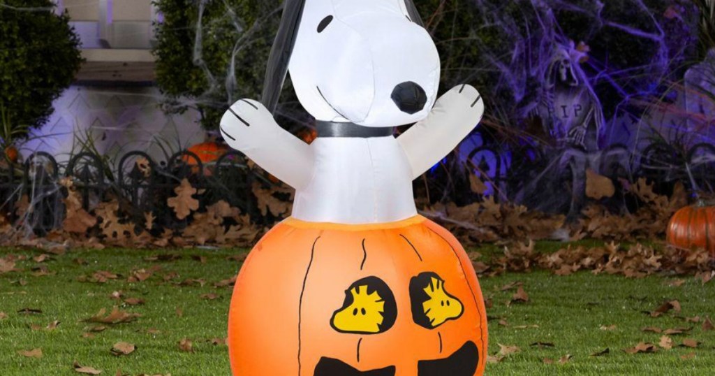 snoopy halloween inflatable