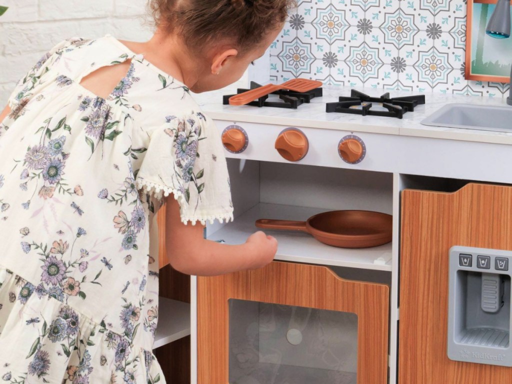 KidKraft Taverna Play Kitchen