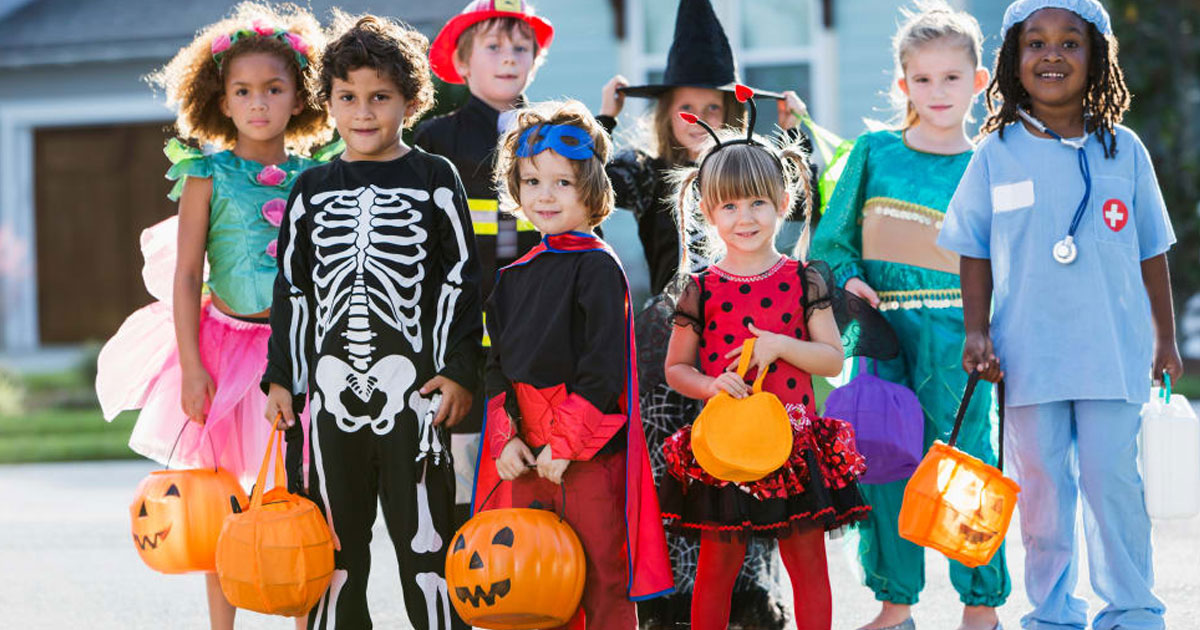 halloween-trick-or-treaters