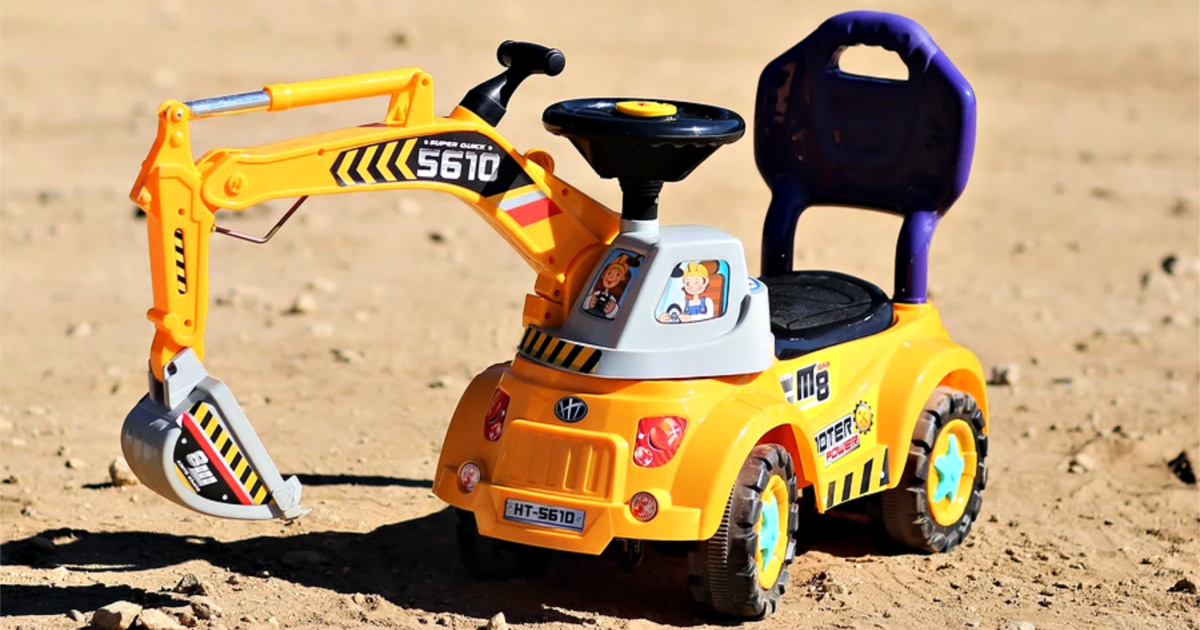 Excavator Ride-On Truck w/ Gardening Set