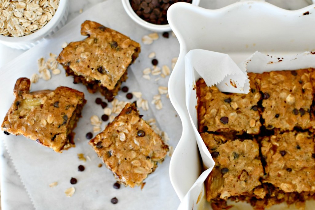 baked oatmeal with chocolate chips