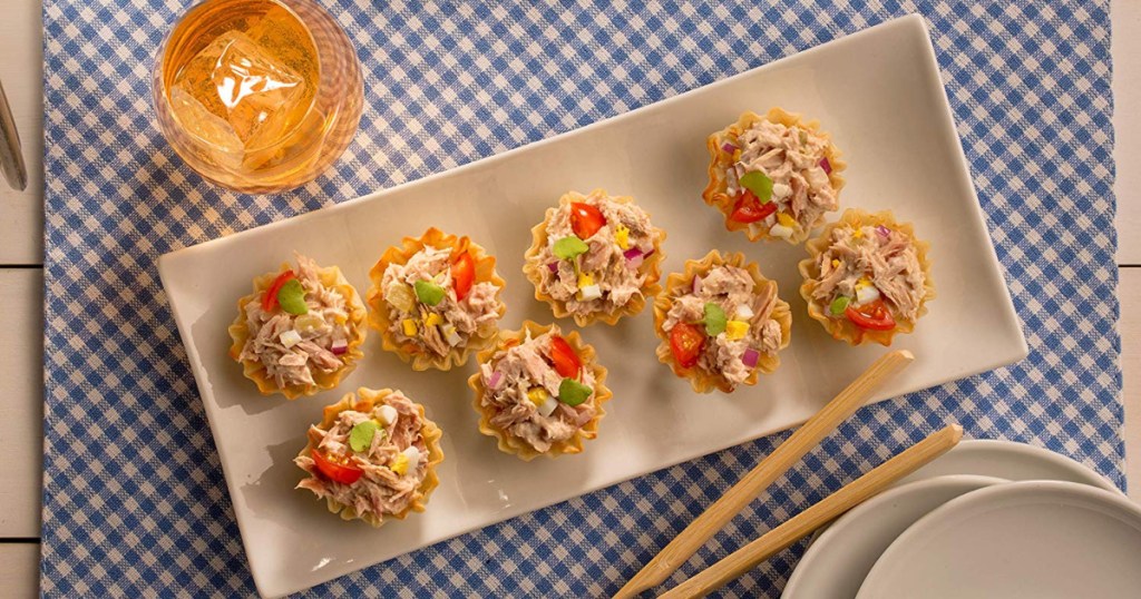 starkist tuna snacks on plate