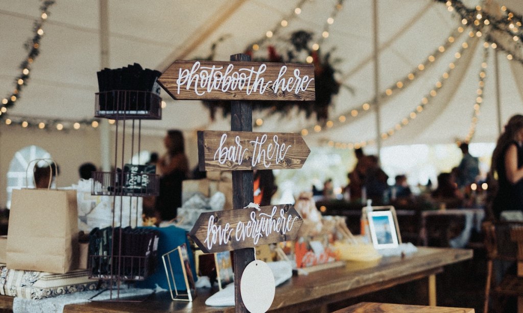 wedding wood arrow signs at reception wedding ideas on a budget