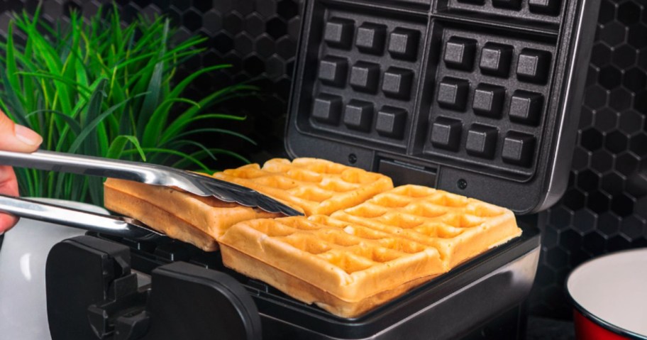 Bella Pro Series Belgian Flip Waffle Maker